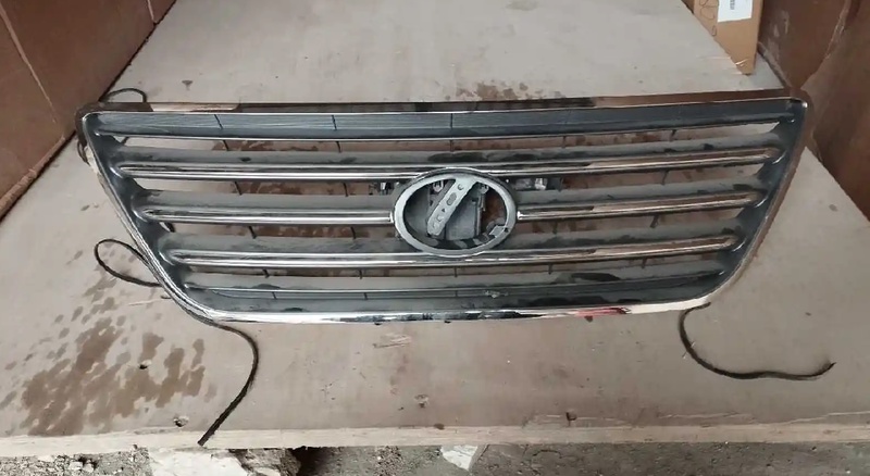 Решётка радиатора от Lexus GX 470